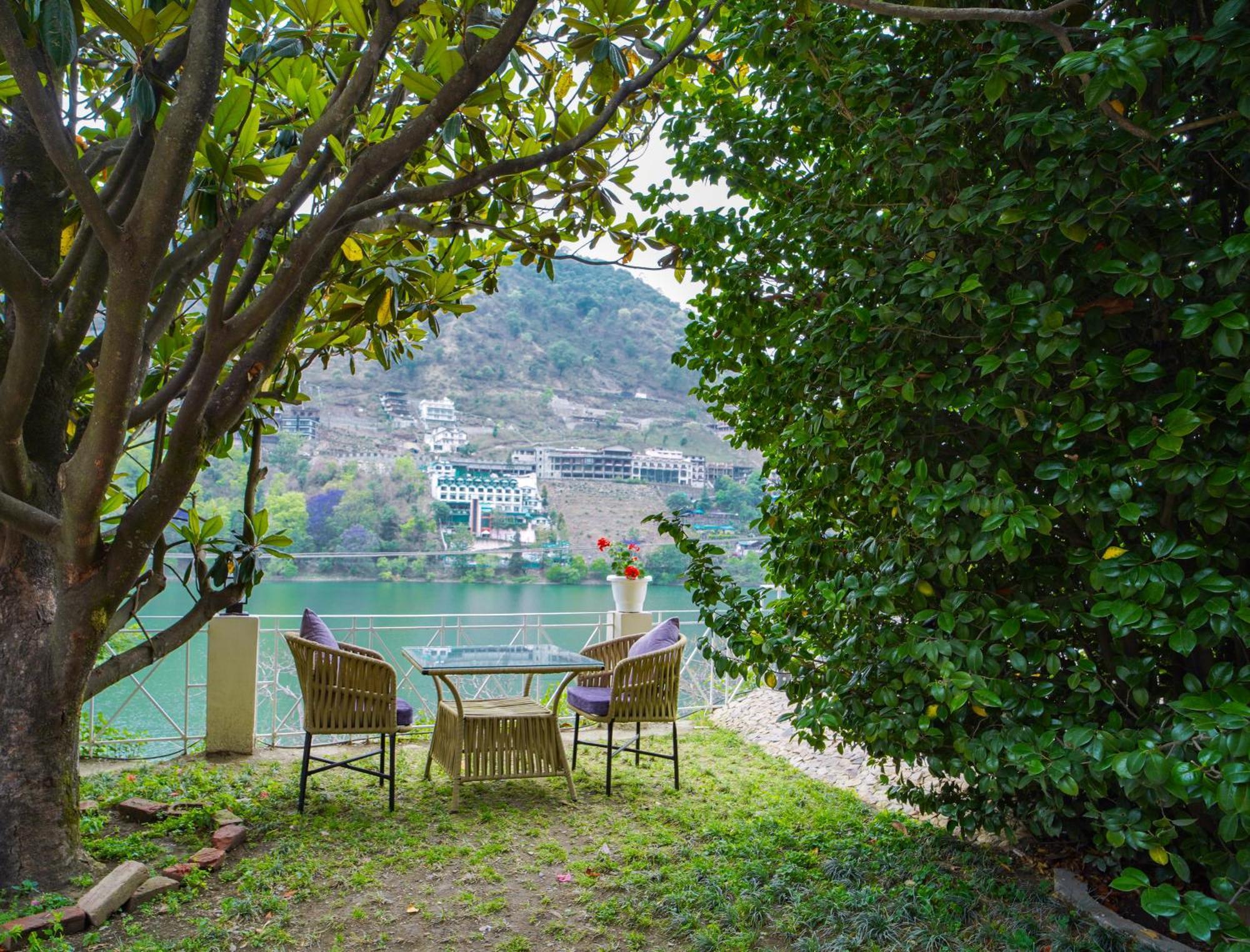 Neelesh Inn- A Luxury Lake View Hotel- 20 Kms From Nainital Bhīm Tāl Exterior foto